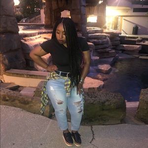 Meet your Posher, Ebony